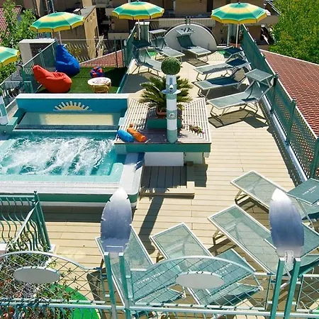 فندق Aurora كاتوليكا