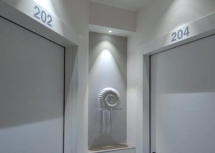 Отель Aurora Каттолика