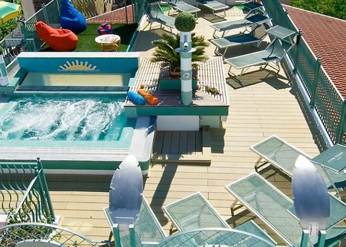 Отель Aurora Каттолика